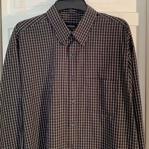 Van Heusen White & Black Checkered Button-up Shirt EUC - Picture 1 of 8